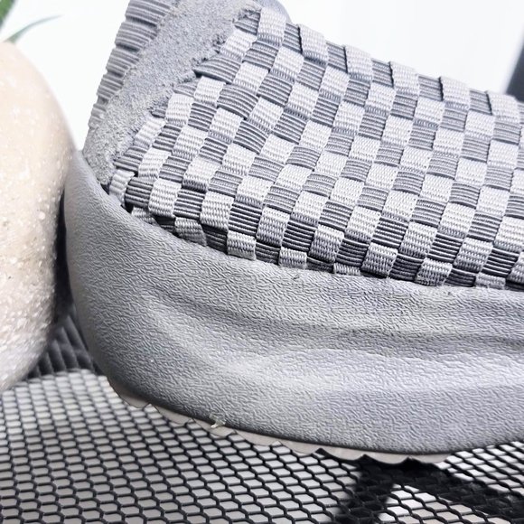 Skechers 49025 Gray Relaxed Fit Memory Foam Leather & Weave Comfort Shoes SZ 10 - Picture 7 of 10